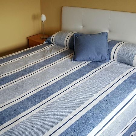 Apartament Marina Port Кембрилс Екстериор снимка
