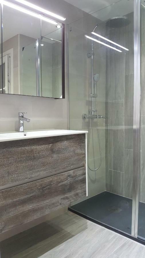 Apartament Marina Port Кембрилс Екстериор снимка