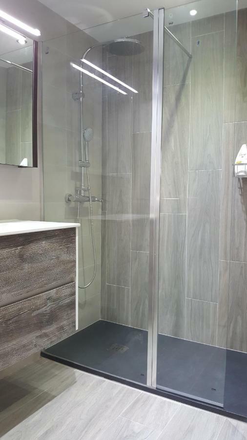 Apartament Marina Port Кембрилс Екстериор снимка