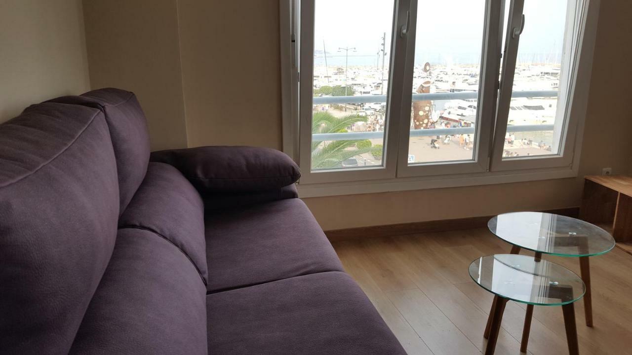 Apartament Marina Port Кембрилс Екстериор снимка