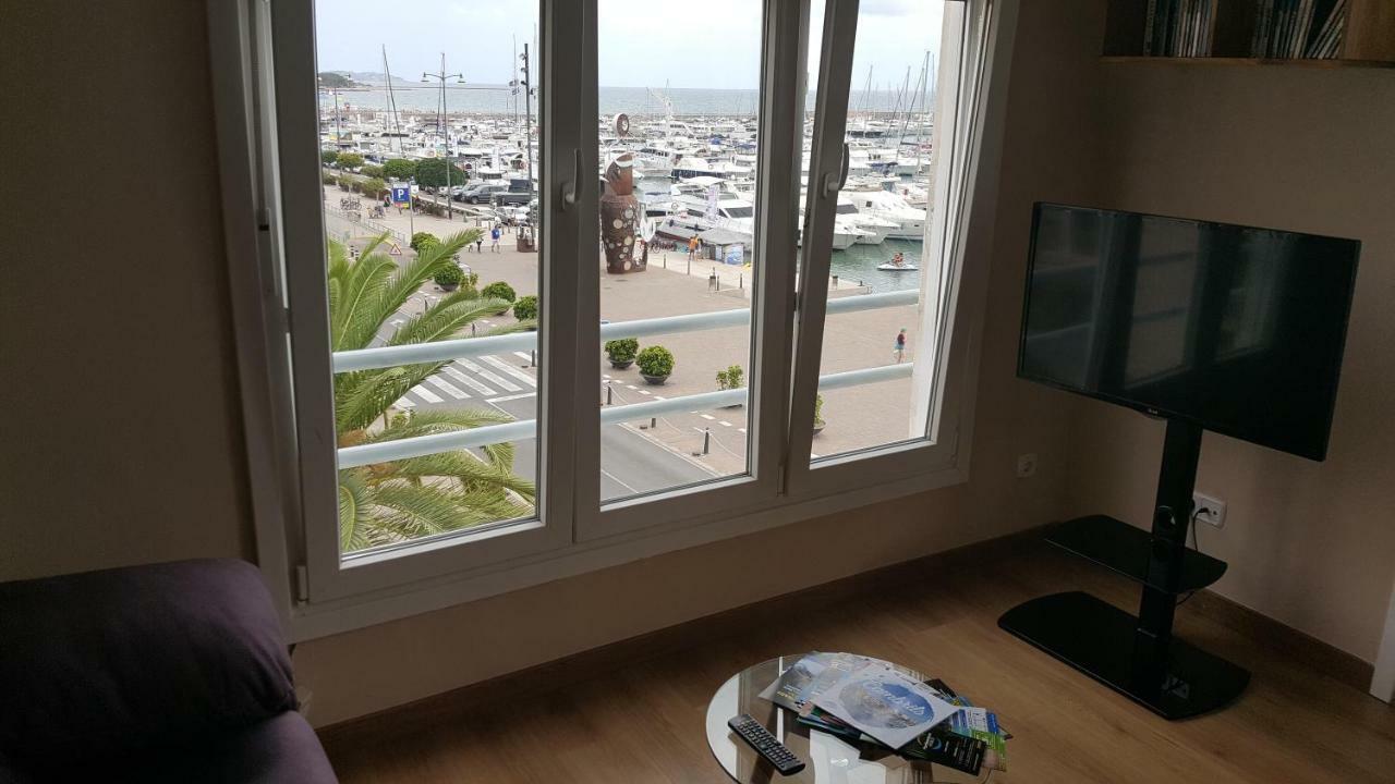 Apartament Marina Port Кембрилс Екстериор снимка