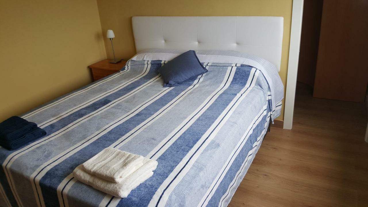 Apartament Marina Port Кембрилс Екстериор снимка