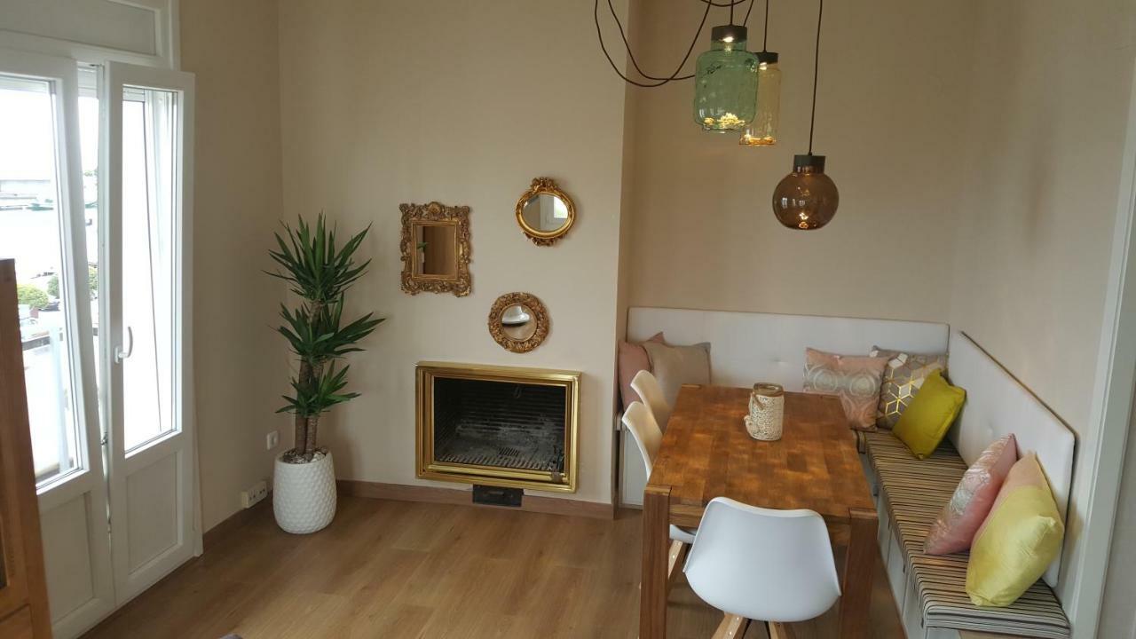 Apartament Marina Port Кембрилс Екстериор снимка