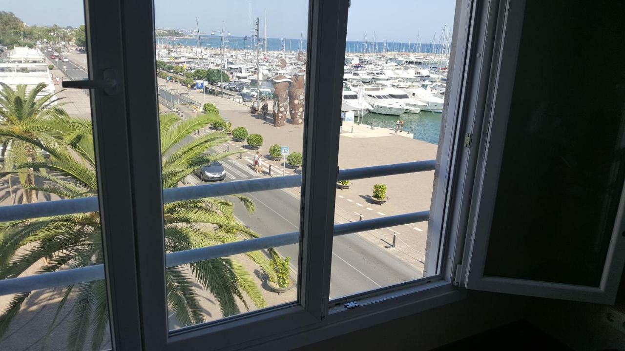 Apartament Marina Port Кембрилс Екстериор снимка