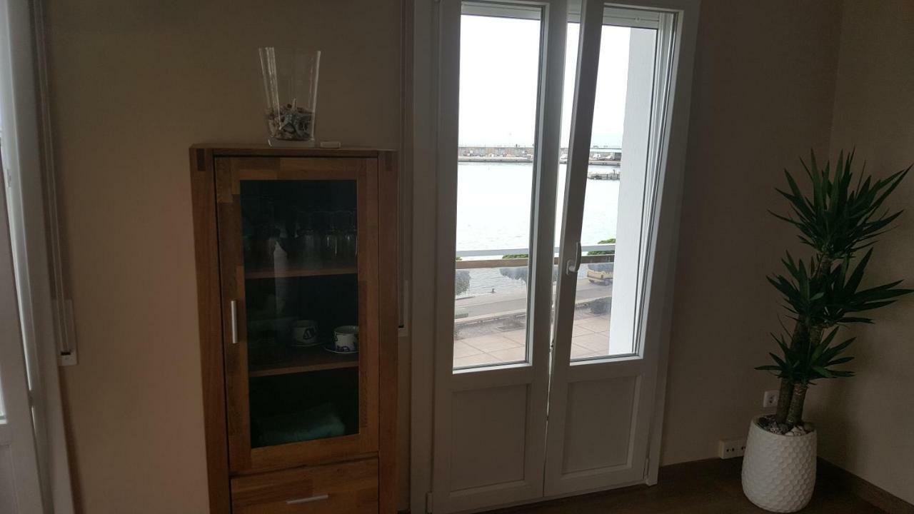Apartament Marina Port Кембрилс Екстериор снимка