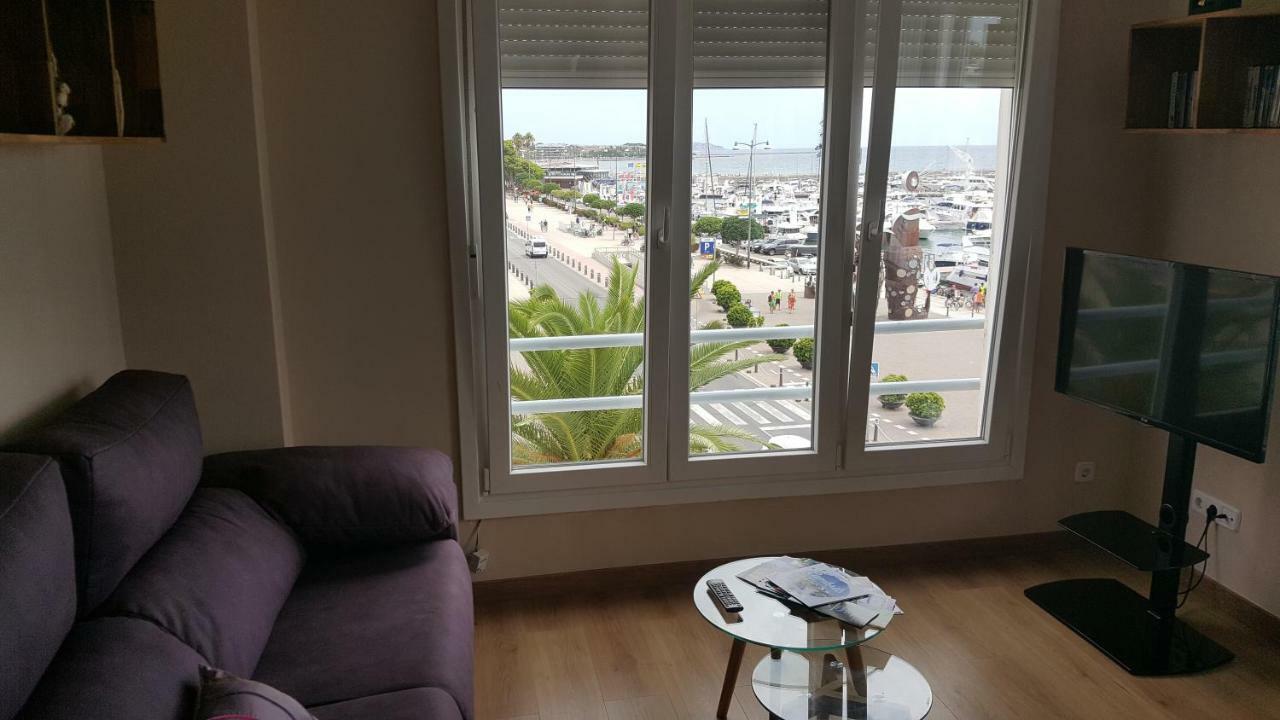 Apartament Marina Port Кембрилс Екстериор снимка